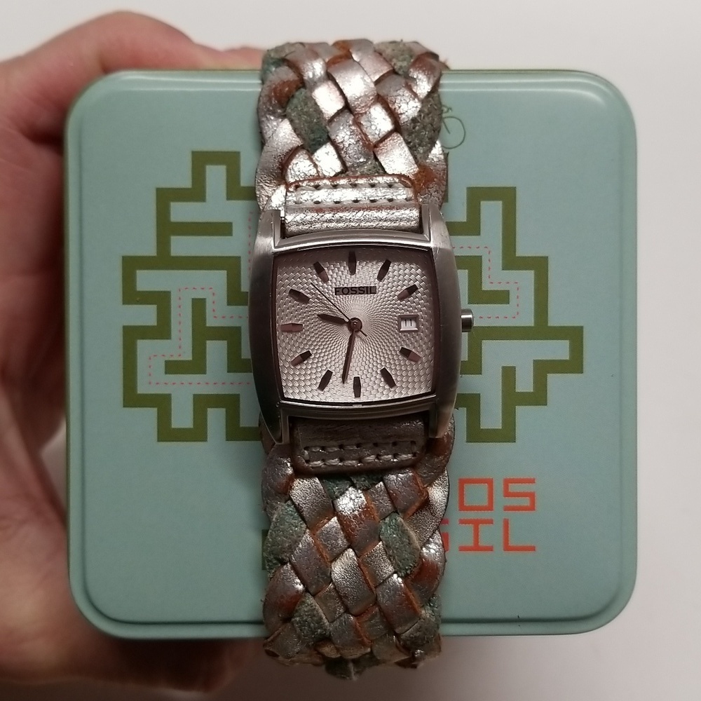 {Fossil} JR-8838 Leather Strap Stainless Steel Analog Watch - Picture 1 of 11